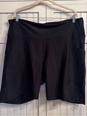 Old Navy Black Athletic Shorts with Side Pockets